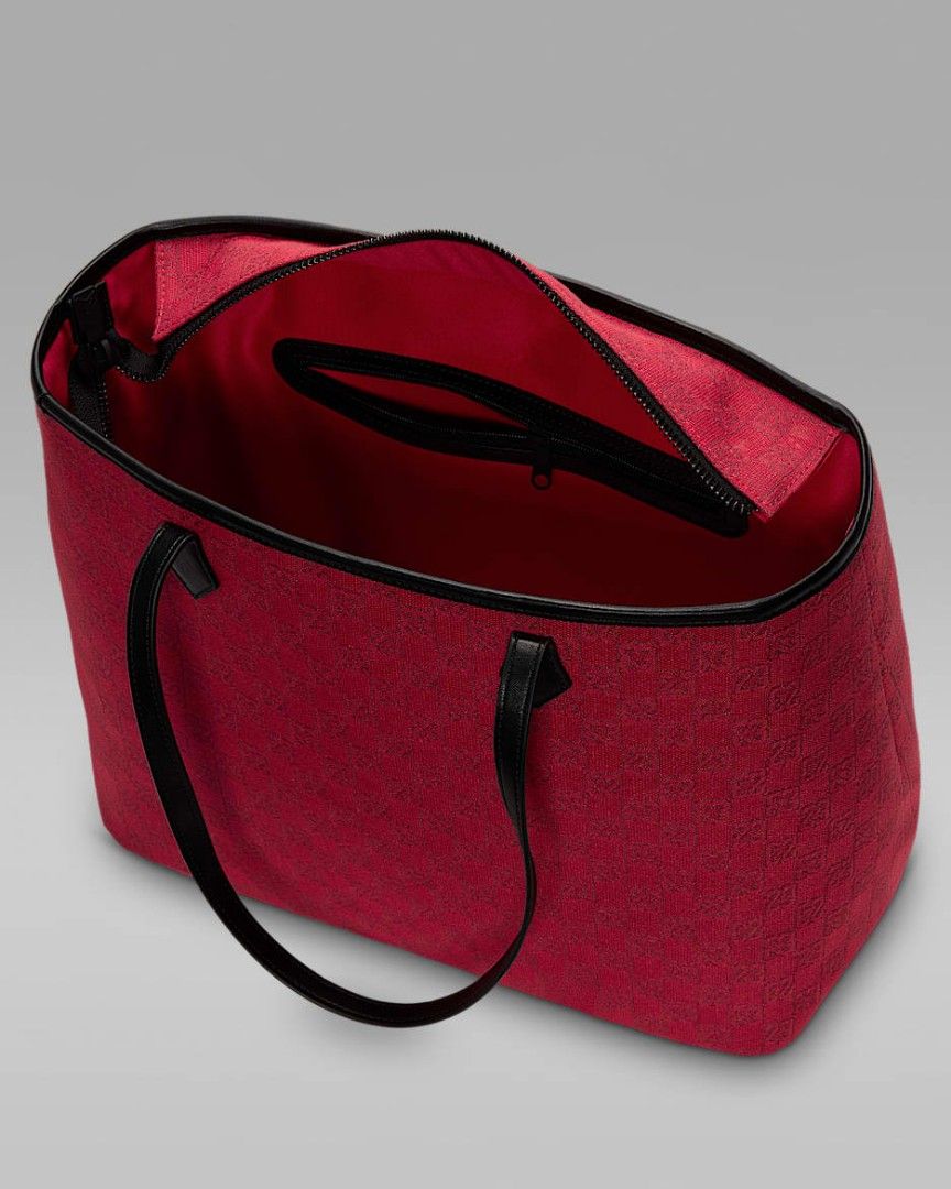 Jordan MonogramTote Bag (Category: Tote Bags) located in Manila. Submitted by keeper_11 (Listing ID 1383434061, Image 2). Description: Jordan Monogram Tote Bag (32L).