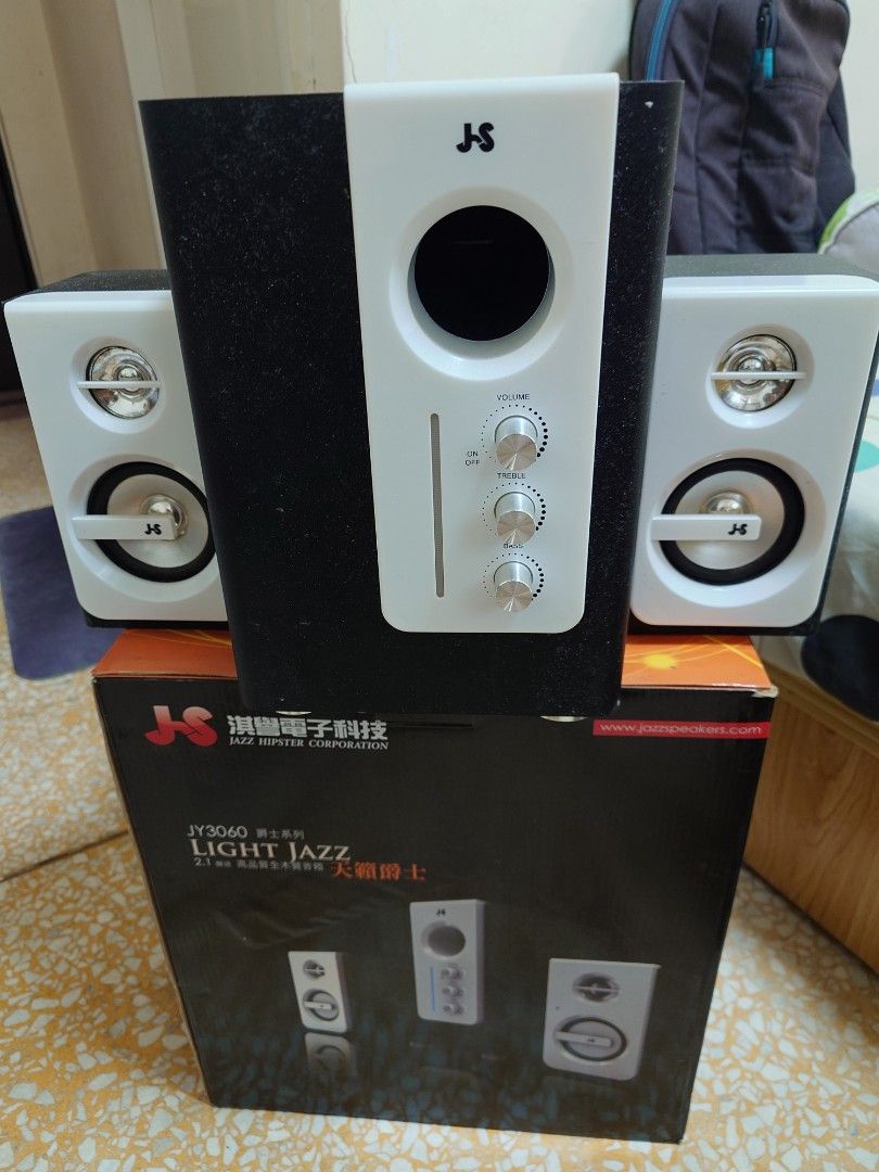 由 kupa41 (刊登 ID 1383273331，圖片 1) 提交，位於 苗栗縣 (Miaoli) 的 js 3060 2.1喇叭 (類別：Soundbar、揚聲器、藍牙喇叭、耳擴)，說明：功能都正常，有正常使用痕跡，盒裝完整 苗栗、新竹可面交，寄送自付風險，售出不退。。