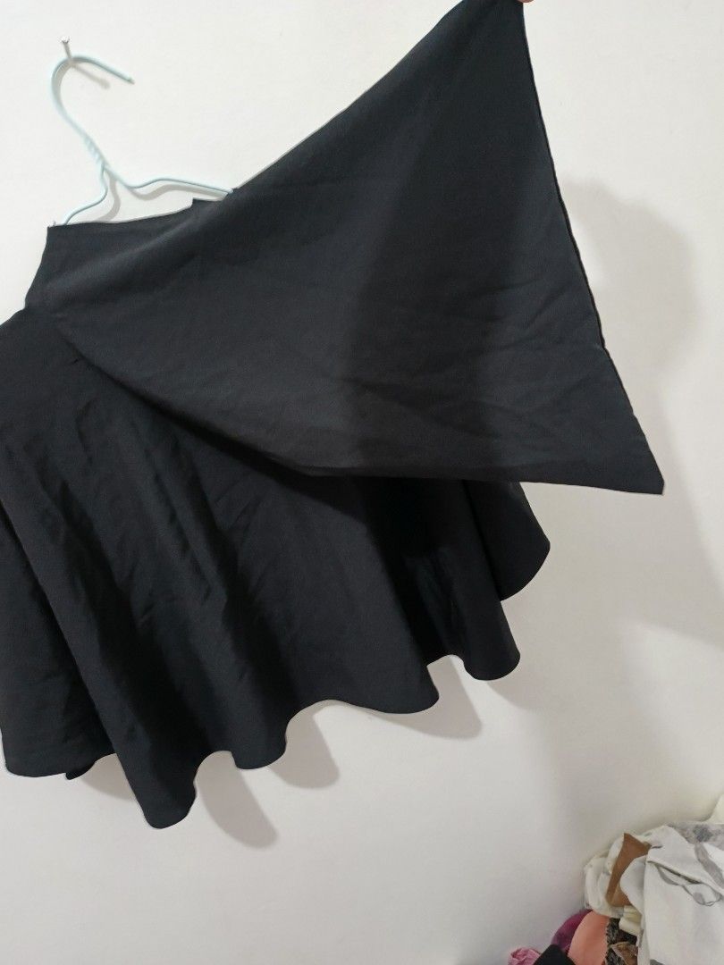 Jubah Hallowen Nenek Sihir (Kategori: Pakaian - Lainnya) berada di Medan. Dikirim oleh tcecillya (ID iklan 1383444292, Gambar 3). Deskripsi: All size DOM MEDAN.