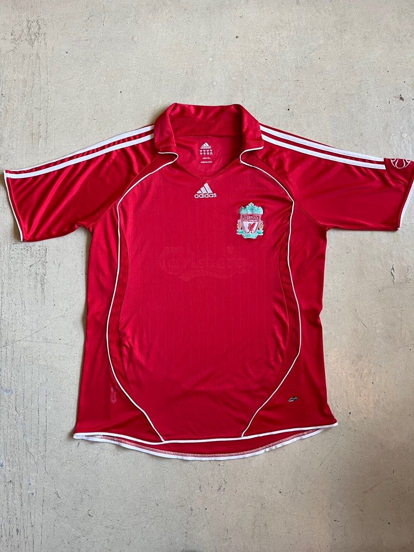 Liverpool 2006/2007 Home Jersey Kit (Category: Activewear) located in Johor Bahru. Submitted by jebart_ (Listing ID 1383414335, Image 1). Description: Vintage 2006/2007 home Liverpool Kit Sponsored have been removed Japan Released Superb condtion for this kit (8/10) Size XL (22.5/30) Postage by JNT .