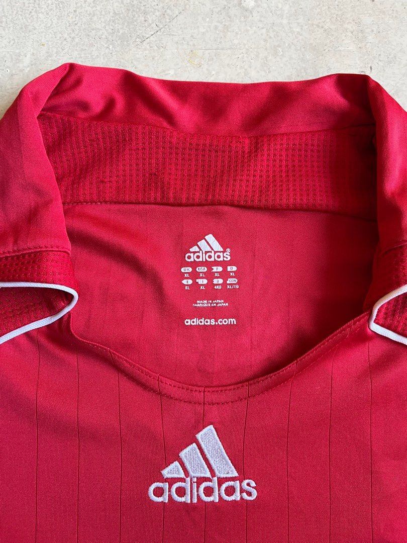 Liverpool 2006/2007 Home Jersey Kit (Category: Activewear) located in Johor Bahru. Submitted by jebart_ (Listing ID 1383414335, Image 3). Description: Vintage 2006/2007 home Liverpool Kit Sponsored have been removed Japan Released Superb condtion for this kit (8/10) Size XL (22.5/30) Postage by JNT .