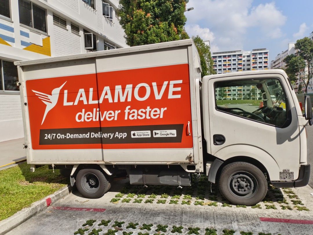 Flight Point Lorry Lorry rental with driver, Everything Else on Carousell