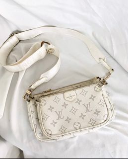 (Kategori: ) berada di . Dikirim oleh kanay.bags (ID iklan 1383322997, Gambar 1). Deskripsi: .