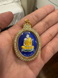 (Category: ) located in . Submitted by 49amulets (Listing ID 1383384187, Image 1). Description: .