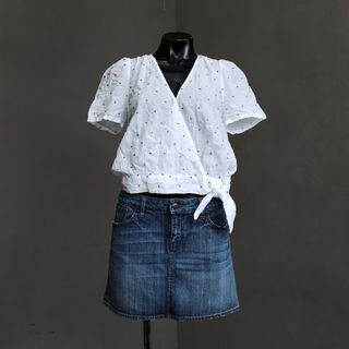 (Kategori: ) berada di . Dikirim oleh gautamabalistore2 (ID iklan 1383364483, Gambar 1). Deskripsi: .