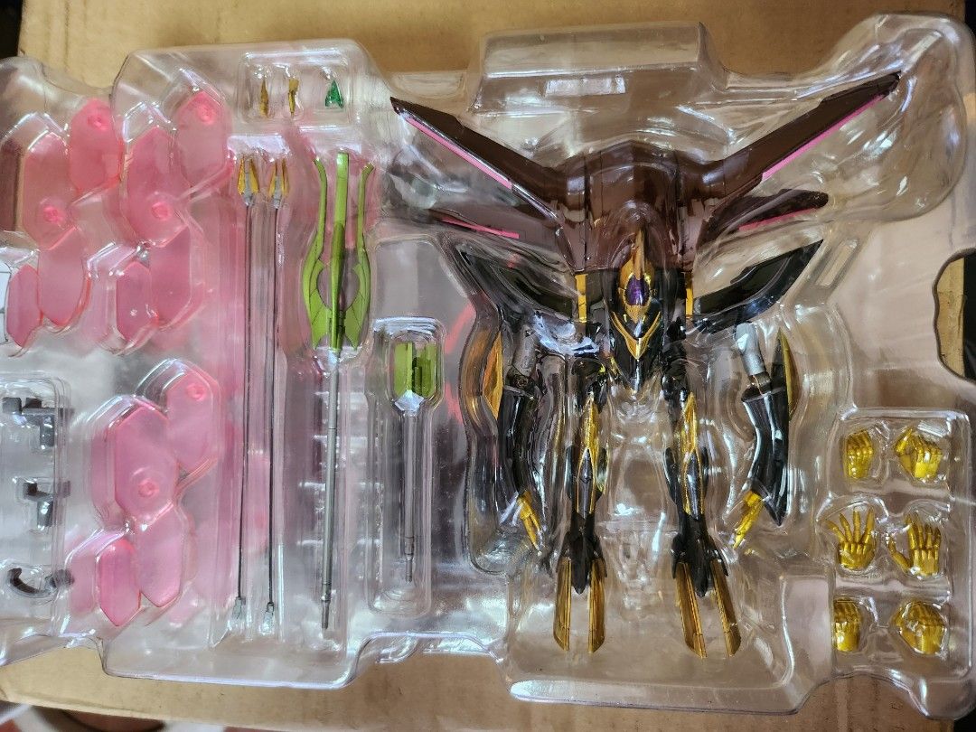 Metal Robot Spirits Code Geass Shinkiro (with issues) (Category: Figurines & Statues) located in Leyte. Submitted by bert_sanopsky (Listing ID 1383428309, Image 2). Description: ISSUES: - Madali matanggal ang left knee at right shoulder. di na recommended para sa maselan collectors - Complete - Leyte Loc - Shipping included sa Price - LAST PRICE MOP: GCash MOD: LBC.