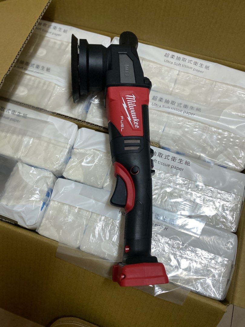 由 visvim45 (刊登 ID 1383281406，圖片 1) 提交，位於 高雄市 (Kaohsiung) 的 美沃奇Milwaukee Frop15拋光機 (類別：汽機車零配件)，說明：原廠公司貨，已過保，只使用過兩次，跟新的差不多，沒什麼使用痕跡，此為空機。