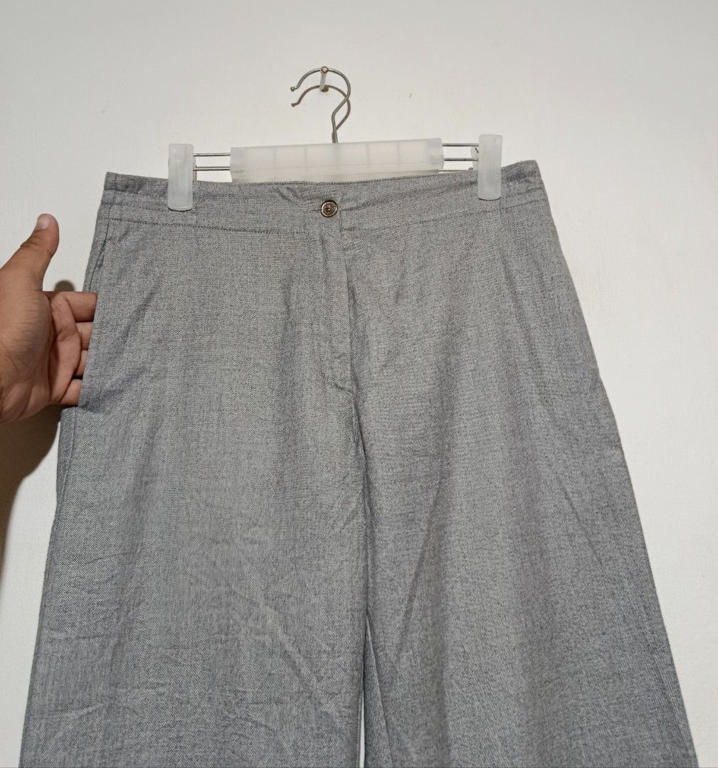 MM6 - Maison Martin Margiela Pants (Category: Luxury Apparel) located in San Fernando. Submitted by son.twice.stuff (Listing ID 1383342090, Image 3). Description: Item: MM6 - Maison Martin Margiela Pants Tagged Size: 36 Dimensions Waistline: 14.5" Length: 41.5" Inseam: 31.5" Leg Opening: 8.5" Condition: Excellent Made In Italy Material 70% Polyester 30% Viscose Price: 2000 Free Shipping.