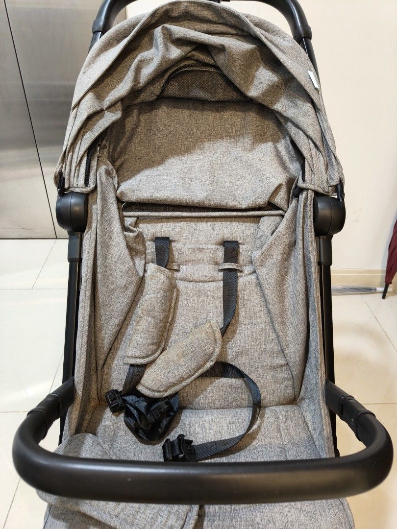 Momami Stroller (Category: Strollers) located in Kuala Lumpur. Submitted by angshella (Listing ID 1383330114, Image 2). Description: Let go our stroller for 50 rm.