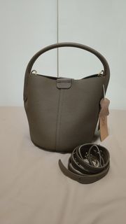 (Category: ) located in . Submitted by gordongrlee (Listing ID 1383308862, Image 1). Description: .