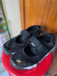 (Kategori: ) berada di . Dikirim oleh zoeyc.id (ID iklan 1383290316, Gambar 1). Deskripsi: .
