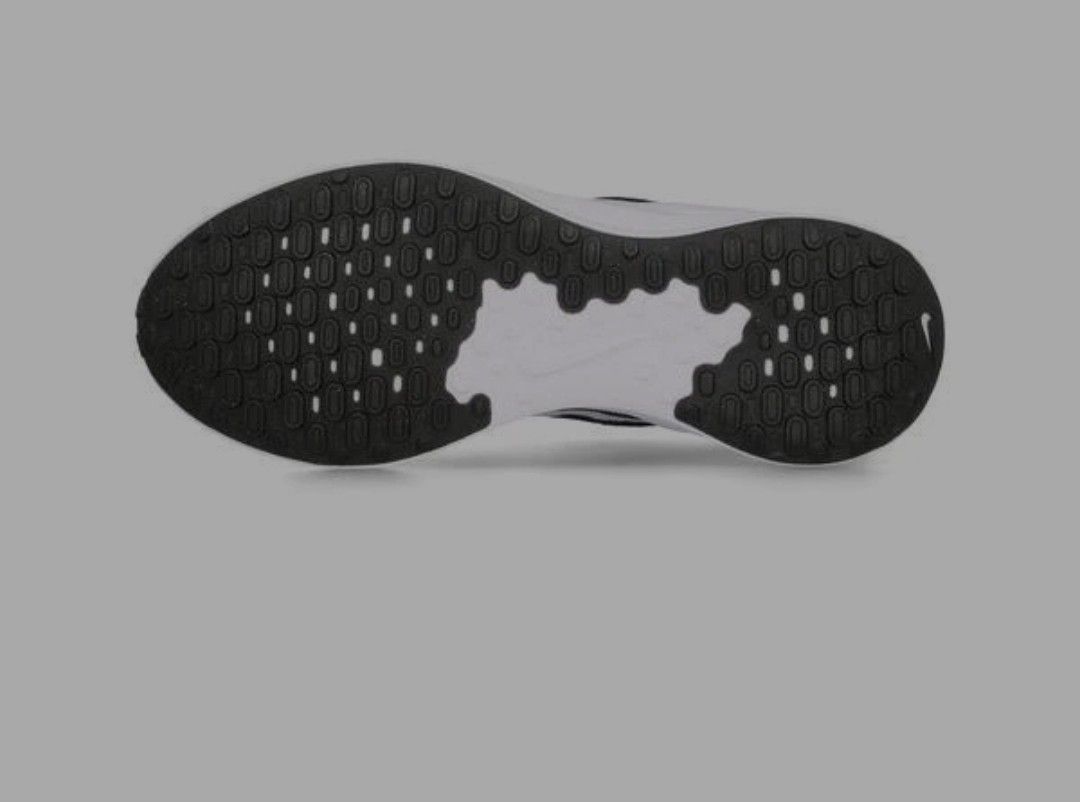 Nike Easy On Men US 9.5 Running Shoes (Category: Sneakers) located in Manila. Submitted by al.rey (Listing ID 1383389846, Image 2). Description: brand new with tags all original no box from Japan men US 9.5.