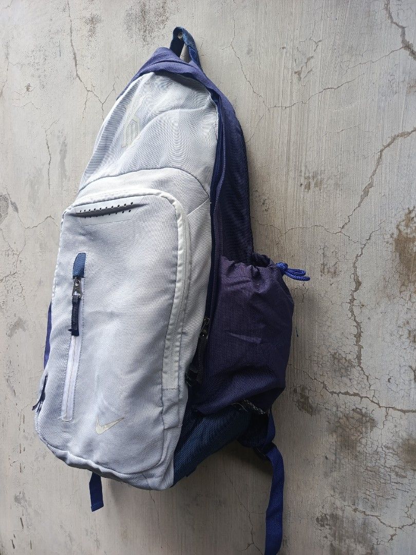 Nike Kyrie Backpack (Category: Backpacks) located in Valenzuela. Submitted by mikayruu (Listing ID 1383310703, Image 2). Description: - Valenzuela Loc 📍 - LBC/Lalamove - Issue nasa pic.