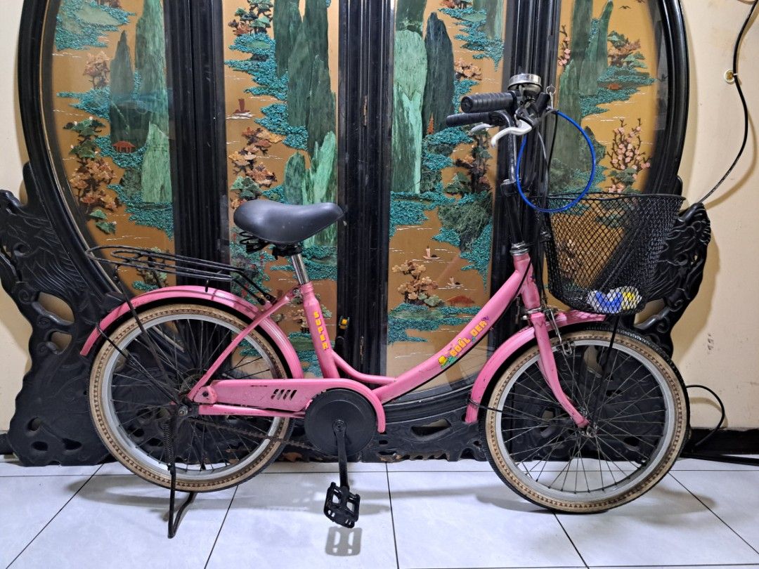 由 james2624 (刊登 ID 1383349726，圖片 1) 提交，位於 桃園市 (Taoyuan) 的 No discount lady's bike free locks light basket Taoyuan Station can cod (類別：單車)，說明：Good condition Suitable4‘’7_5‘’1。
