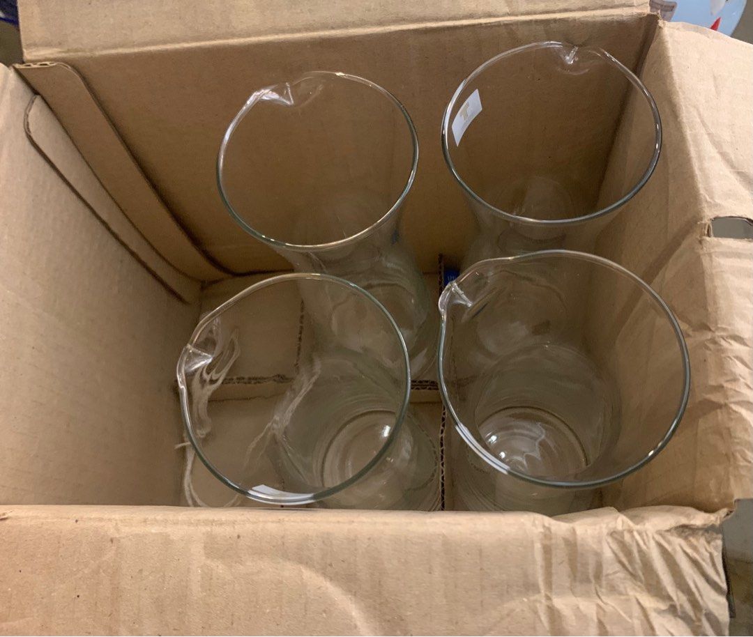 Ocean Glass carafe 610 ml (Category: Pitchers & Dispensers) located in Makati City. Submitted by xaannee (Listing ID 1383354782, Image 3). Description: 250each ₱600 take all 4pcs Bnew never used No issue no cracks Pick up at makati.