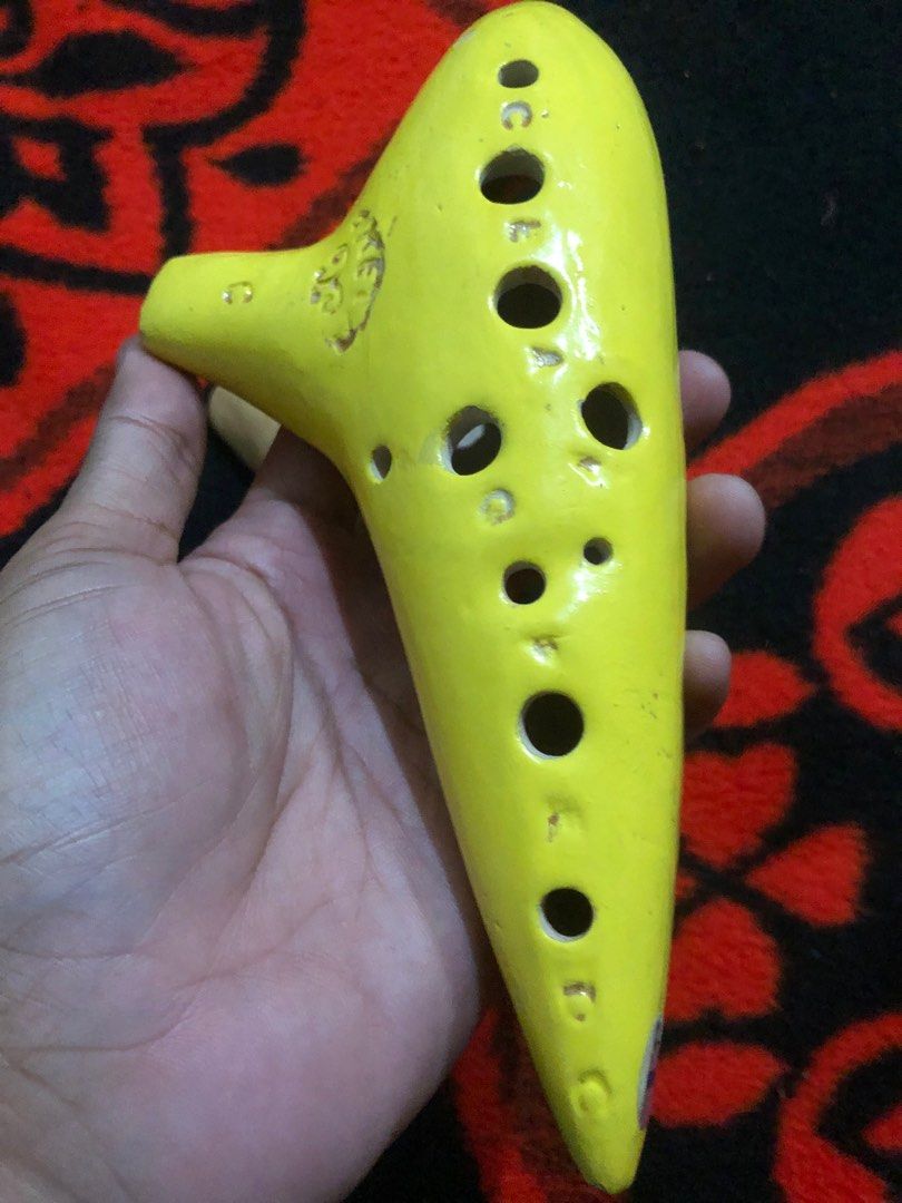 Pair of ceramic ocarina (Category: Art & Prints) located in Quezon City. Submitted by markgolveo (Listing ID 1383427016, Image 3). Description: Pair of ceramic ocarina Paint chips on units.