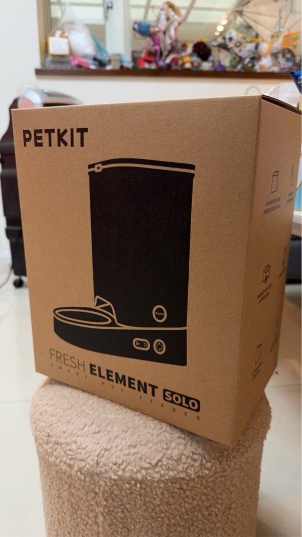 由 yun_0227 (刊登 ID 1383344440，圖片 1) 提交，位於 新竹縣 (Hsinchu County) 的 Petkit 寵物自動餵食機 (類別：寵物及其他)，說明：僅拆開檢查 此為維修換新機 已過保。