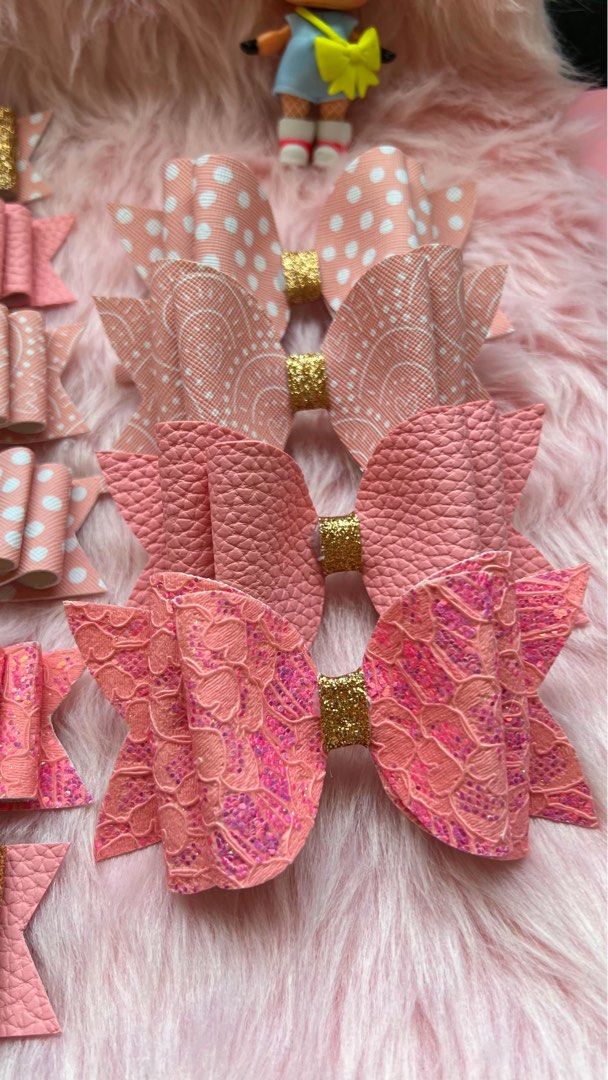 Pink series hair bows (Category: Babies & Kids Fashion) located in Cavite. Submitted by pumpkin_potato (Listing ID 1383326638, Image 3). Description: 200 per set.