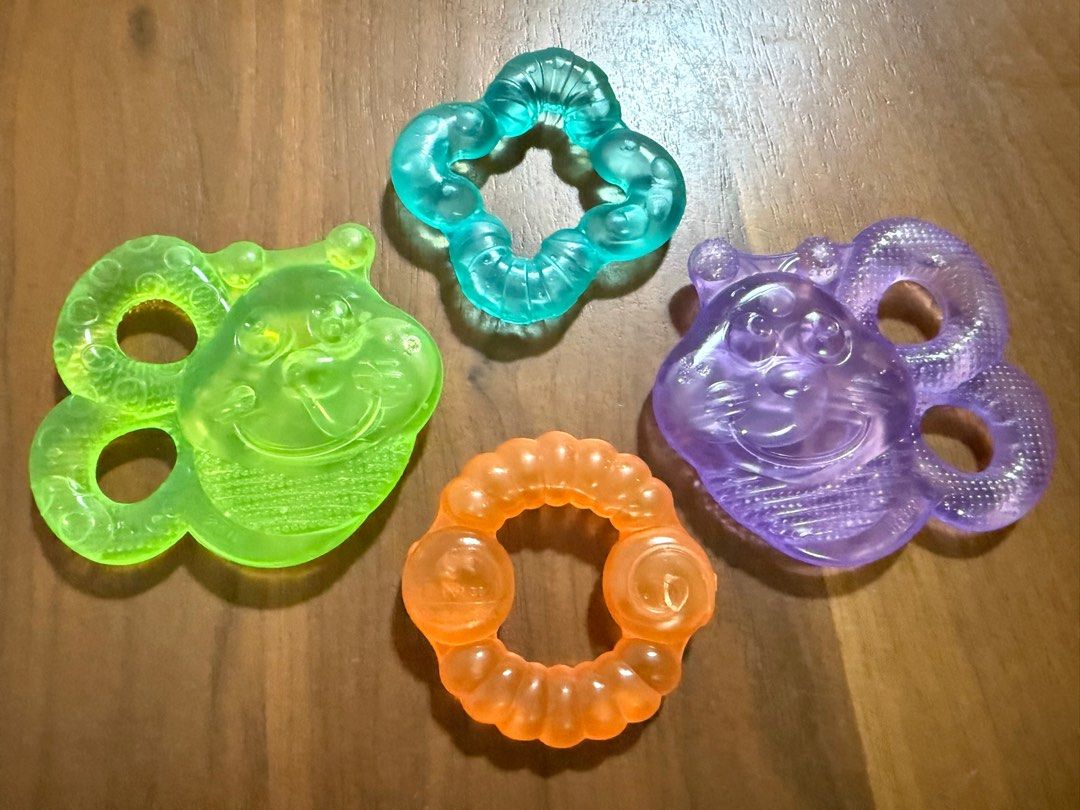 Playgro Bee Water Teether + 2 other Water teether (Category: Infant Playtime) located in Quezon City. Submitted by beautycallph (Listing ID 1383383130, Image 1). Description: 150 for 4 pcs opened teether halos ndi rin nagamit ng baby ko bought from toys r us.