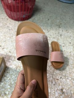 (Category: ) located in . Submitted by idayumamat (Listing ID 1383392664, Image 1). Description: .