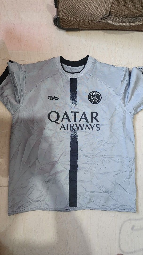 Qatar Airways Neymar Jr (Category: Activewear) located in Manila. Submitted by keepercollection (Listing ID 1383462885, Image 1). Description: Sobrang kapal at ang ganda ng tela. heavy cloth.