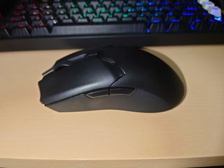 （分類：）位於 。 由 dereklee09 提交（商品編號 1383403813，圖片 1）。簡介： 。