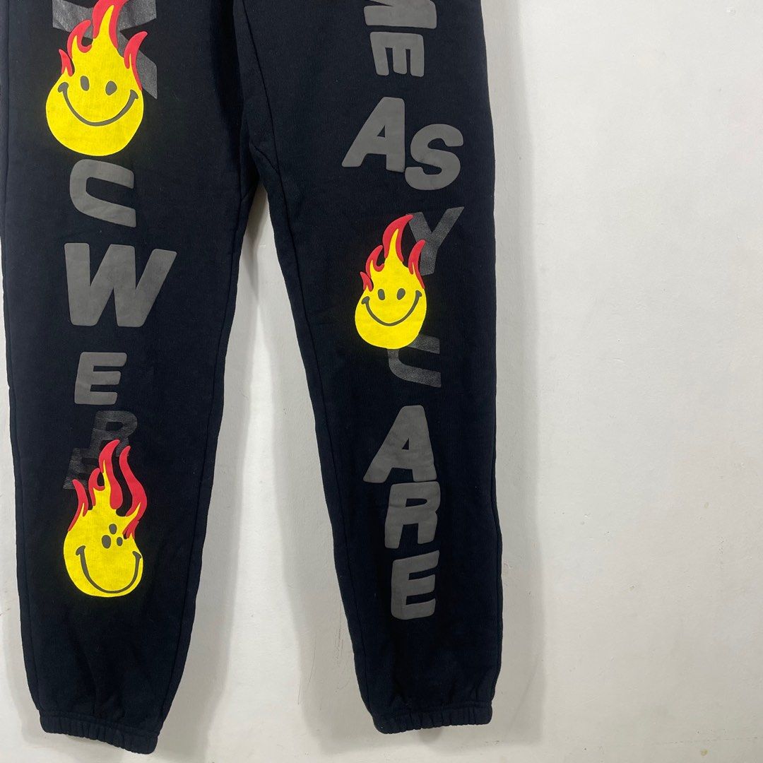 ReadyMade x CPFM - Sweatpants (Category: Joggers) located in San Fernando. Submitted by lilhustler_ph (Listing ID 1383318601, Image 3). Description: ReadyMade x CPFM - Sweatpants - •Size: Medium to Large •Length: 41 •Waist: 30-34 •Color rate: 10/10 •Condition: Excellent - Mine: 2k.