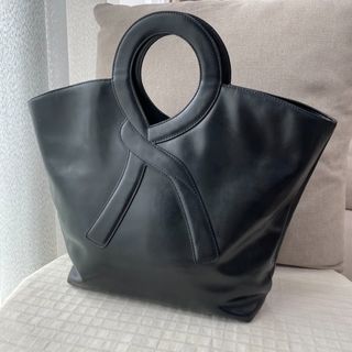 由 Marina_secondhand (刊登 ID 1383324736，圖片 1) 提交，位於 的 (類別：)，說明：。