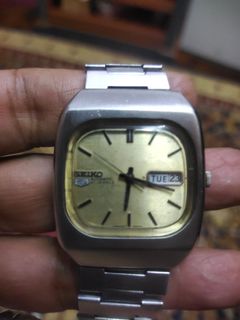 (Category: ) located in . Submitted by bakhvintagestore (Listing ID 1383379044, Image 1). Description: .