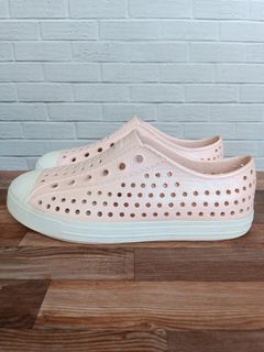 (Kategori: ) berada di . Dikirim oleh sepatubekas.yk (ID iklan 1383390313, Gambar 1). Deskripsi: .