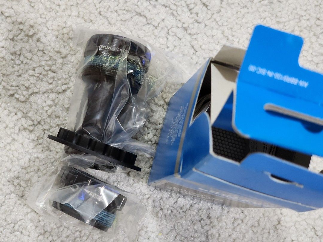 Shimano Dura-Ace Bottom Bracket BB-R9100 (Category: Bicycles) located in Paranaque City. Submitted by M.M.M. (Listing ID 1383286664, Image 3). Description: brand new RFS: decluttering oayment via gcash.