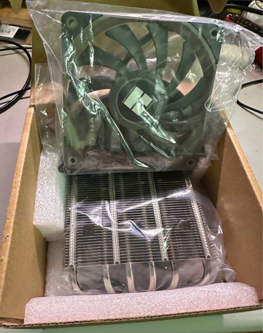 由 a1921353694110 (刊登 ID 1383375610，圖片 2) 提交，位於 新北市 (New Taipei) 的 Thermalright 利民AXP120-X67 下吹式散熱器 (類別：電腦)，說明：僅裝機測試一次換下，品況近新，盒配完整。。