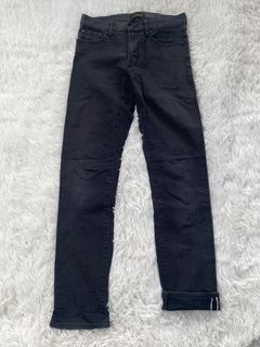 (Category: ) located in . Submitted by daddydream.bundle (Listing ID 1383352124, Image 1). Description: .