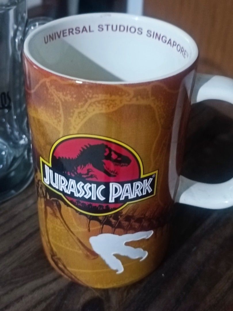 Universal Studios Singapore Collector Mugs (Category: Coffee & Tea Tableware) located in Angeles City. Submitted by archers78 (Listing ID 1383345853, Image 2). Description: Take both for 1K only No issues 📍 Location: Angeles Pampanga 👉 Pick-up or Delivery only 🚚 Shipping: via JnT (Buyer's expense) 💸 MOP: GCash/Bank Transfer/Cash(pick-up).