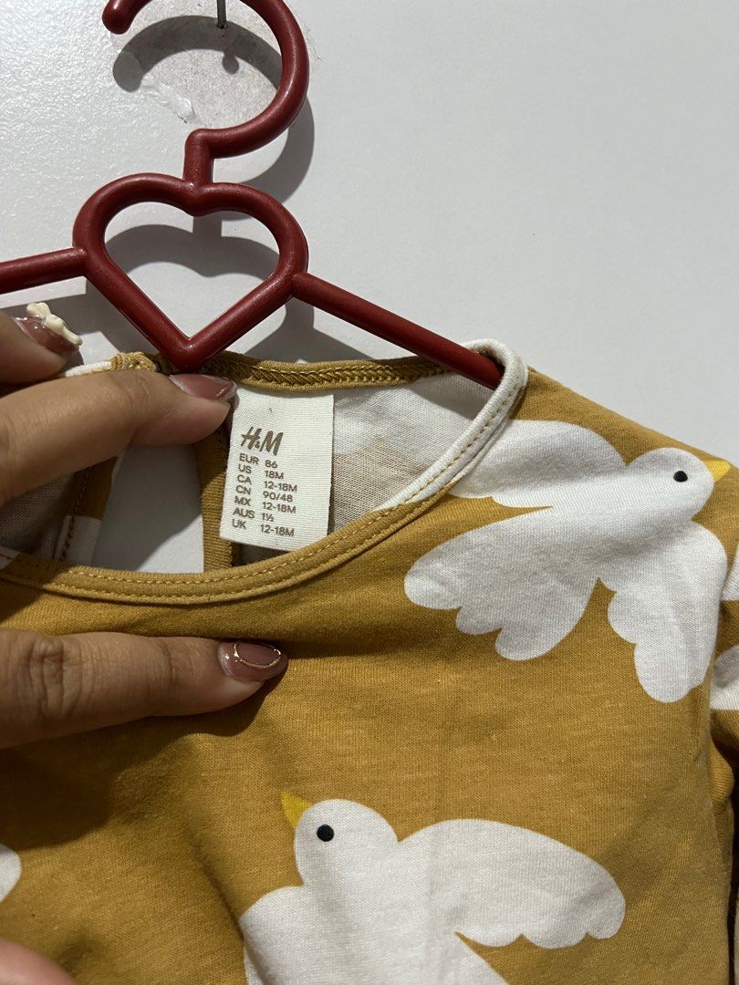 Yellow Top H&M (Kategori: 1 hingga 3 tahun) berada di Jakarta Timur. Dikirim oleh devyfebri212 (ID iklan 1383327695, Gambar 2). Deskripsi: .