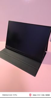 🈹不設退貨、(094)問題貨品 Portable Monitor 可攜式顯示器、 16寸 IPS HDR 1920X1080、顯示器、實物圖片(淨機/皮套)(此顯示屏通電有燈/沒有爆裂/需要自行修理/當作零件出售)64079535343234110