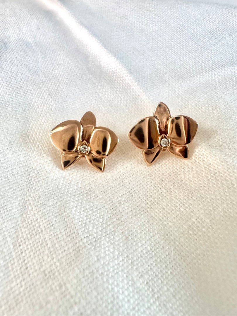 18K Rose Gold Orchid Earrings (Category: Earrings) located in Bocaue. Submitted by arnssss (Listing ID 1383544714, Image 1). Description: Cartier mirror copy in 18k rose gold. Approx 6.07g with natural diamonds.