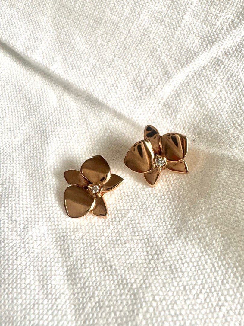 18K Rose Gold Orchid Earrings (Category: Earrings) located in Bocaue. Submitted by arnssss (Listing ID 1383544714, Image 2). Description: Cartier mirror copy in 18k rose gold. Approx 6.07g with natural diamonds.