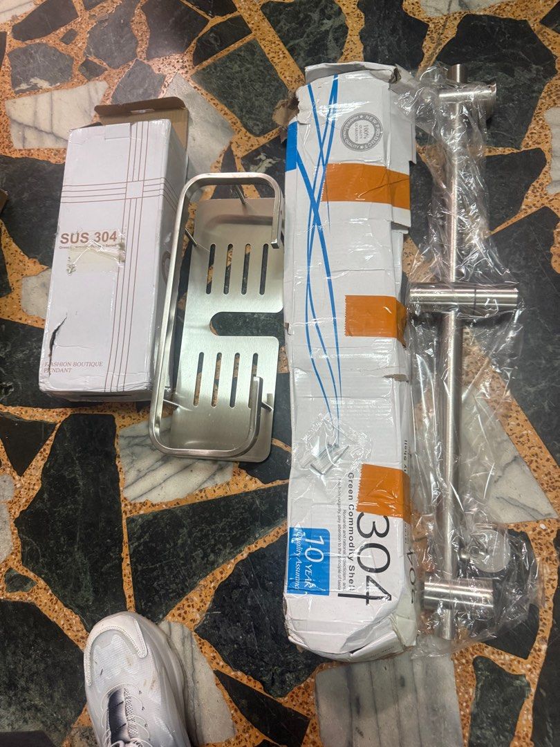 由 cccccccccyyy (刊登 ID 1383530671，圖片 1) 提交，位於 桃園市 (Taoyuan) 的 304浴室滑動蓮蓬頭組 (類別：浴室、廚房用品配件)，說明：。