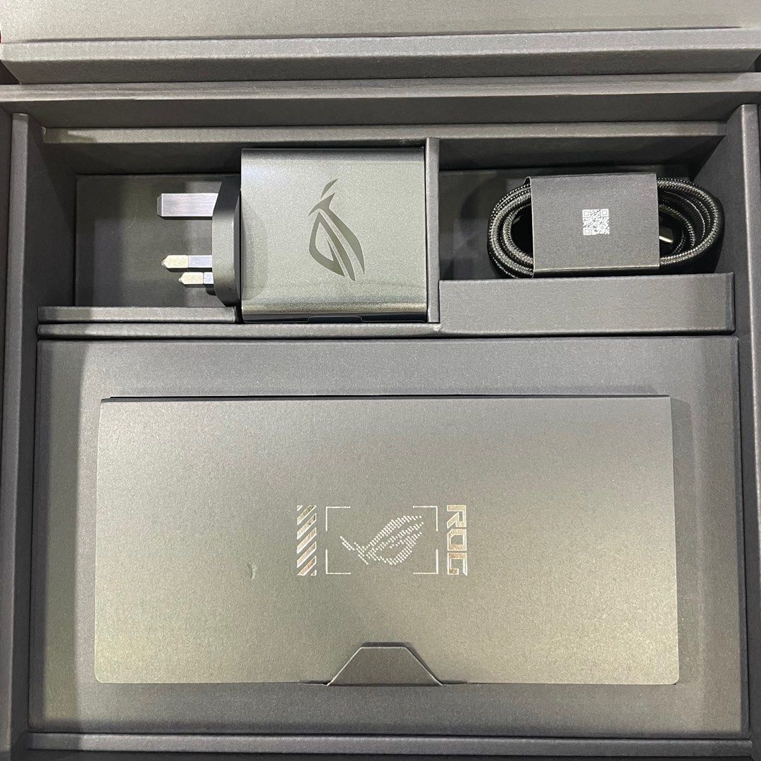 SOLD❌全新 ROG Phone 9 Pro / 1️⃣6️⃣+ 5️⃣1️⃣2️⃣/ 香港行貨🇭🇰 （分類：Asus 華碩）位於 Hong Kong。 由 hkphonebook 提交（商品編號 1383570988，圖片 2）。簡介： 全新 ROG Phone 9Pro 1️⃣6️⃣+ 5️⃣1️⃣2️⃣GB。