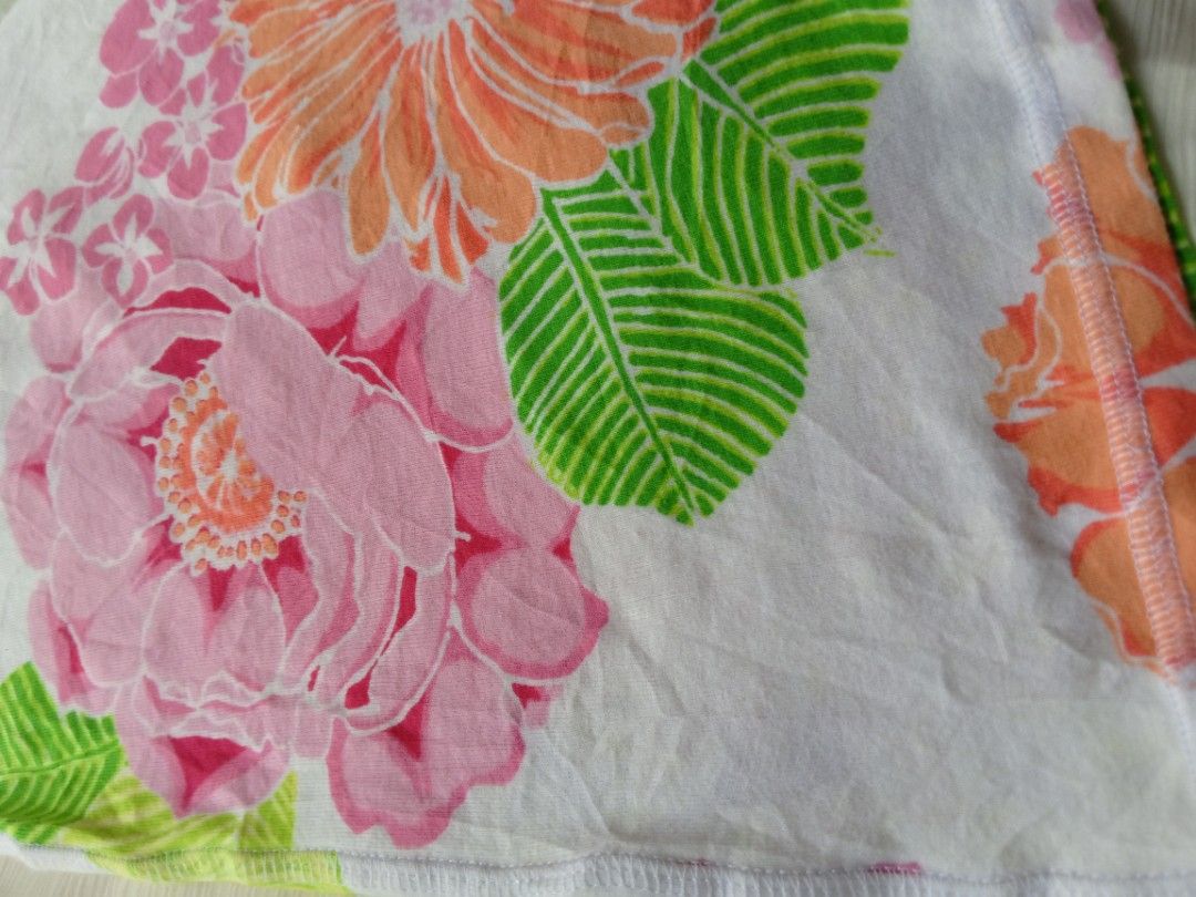 Aeropostale floral cami top (Category: Sleeveless) located in General Santos City (Dadiangas). Submitted by roxys_thrift (Listing ID 1383588060, Image 2). Description: size: xxs body hugging message me for more info..