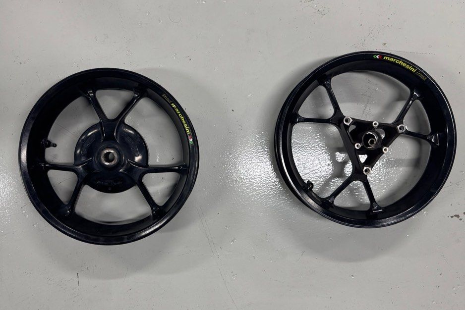 Aerox v1 - Stock Rims, Motorcycles, Motorcycle Accessories on Carousell