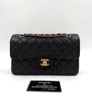 (Category: ) located in . Submitted by belleluxurybrand (Listing ID 1383659027, Image 1). Description: .