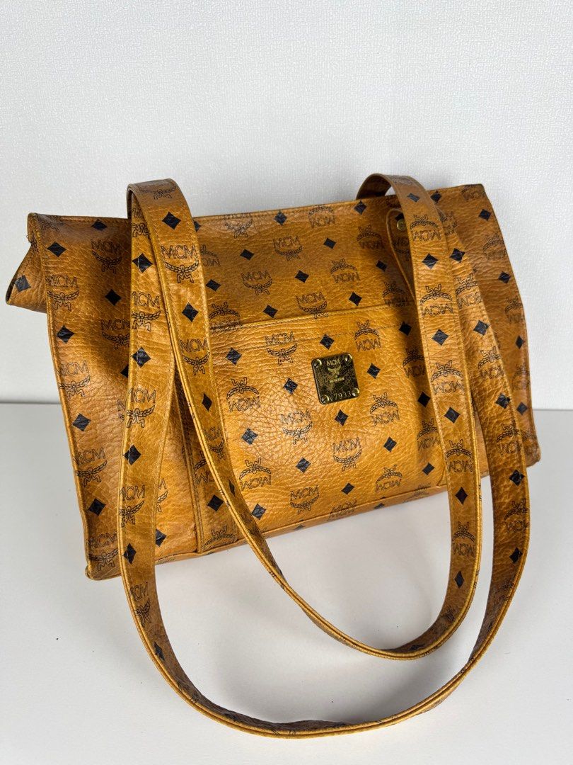 [Authentic] MCM GLAM TOTEBAG VISETOS LEATHER (Category: Luxury Bags & Wallets) located in Tabuk. Submitted by meksieclosetph (Listing ID 1383541303, Image 3). Description: Guaranteed Authentic MCM Germany Dm for exact measurement •Can fit laptop, documents etc....