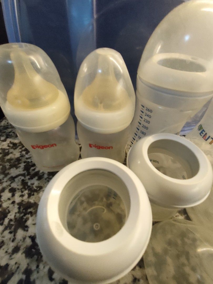 Avent Bottle + Pigeon bottle Take all (Category: Breastfeeding & Bottle Feeding) located in Manila. Submitted by littlenate (Listing ID 1383529961, Image 3). Description: *take all for Php300 *wysiwyg *nipple/teats are not included for Avent bottles *last price posted, no lower offer please *accept gcash payment.