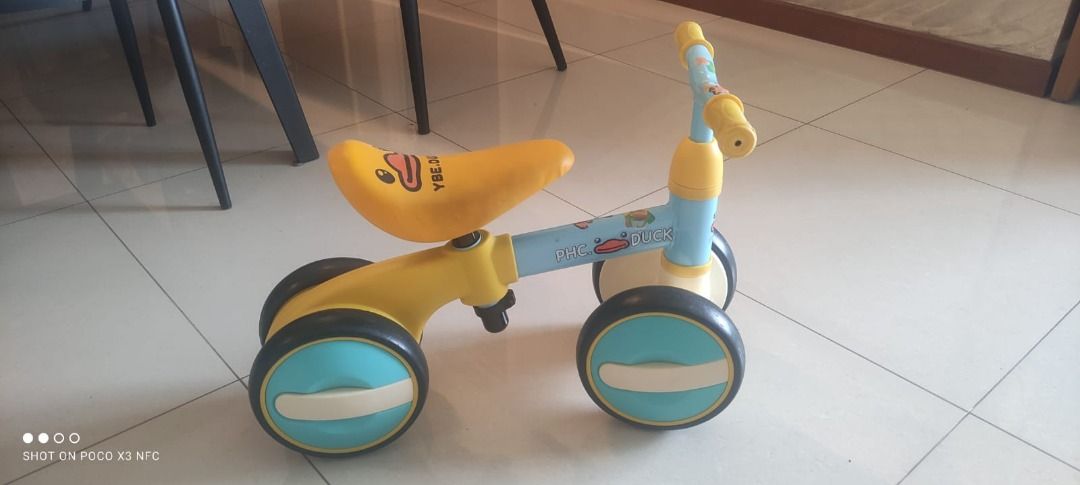 Baby / Kids / Toddlers Push Tricyle / Bicycle / Scooter Bike (Category: Toys & Games) located in Singapore. Submitted by lawteo (Listing ID 1383565630, Image 2). Description: Baby / Kids / Toddlers Push Tricyle / Bicycle * Good for 1 to 2+ years old * Sekf collect only at Blk 365b, Sembawang Crescent, Spore 752365 .