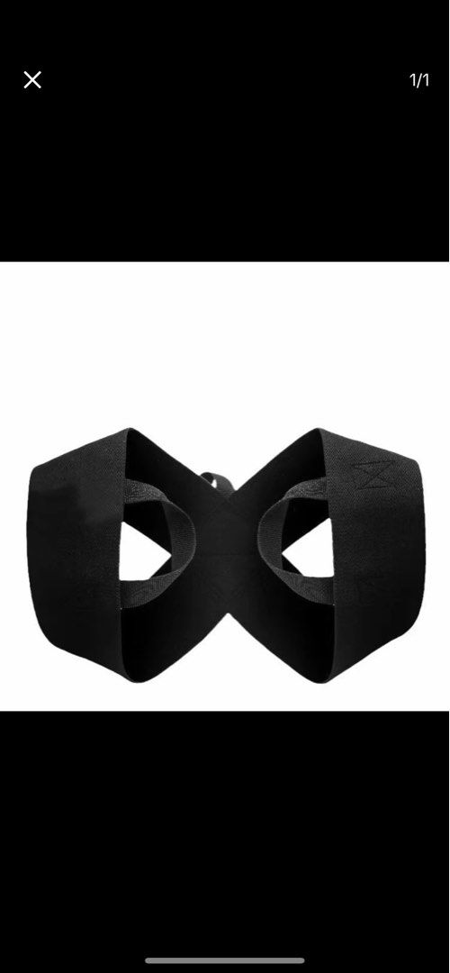 Back Posture Correction Strap (Category: Braces, Support & Protection) located in Singapore. Submitted by ohiiithere (Listing ID 1383570932, Image 3). Description: - Improves posture - Reduces back pain - Comfortable and easy to wear - Size S.