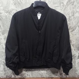 (Kategori: ) berada di . Dikirim oleh preloved_psbb (ID iklan 1383611570, Gambar 1). Deskripsi: .