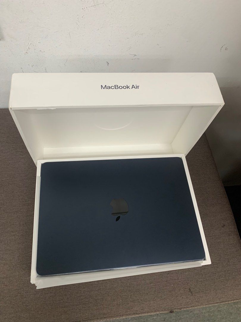 Brandnew MacBook Air 13 inch M2 16gb 256gb63205801346050111