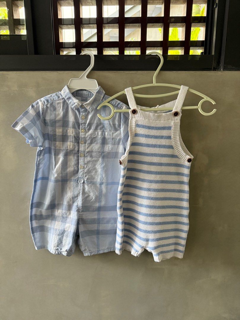 Burberry children 12-18 months (Kategori: 1 hingga 3 tahun) berada di Surabaya. Dikirim oleh ponyrabbit (ID iklan 1383497576, Gambar 1). Deskripsi: Cuma pakai 2 kali aja ya, udah gt anak nya ga muat lg.